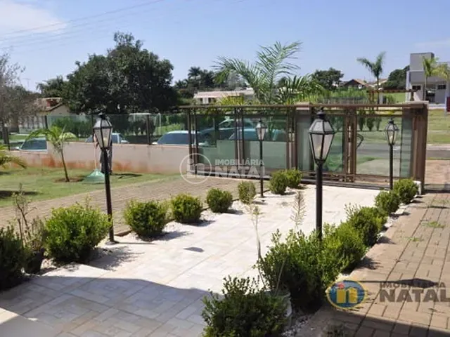 Casa com 2602m² 4 quartos e 8 banheiros, à venda, no bairro Recanto Santa Andréa em Cambé