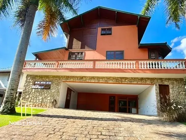 Casa com 850m² 7 quartos e 6 banheiros, à venda ou para alugar, no bairro Marambaia em Vinhedo