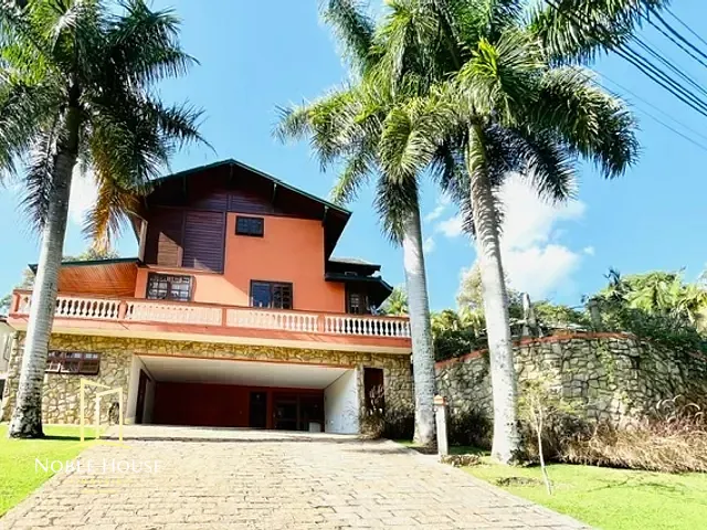 Casa com 850m² 7 quartos e 6 banheiros, à venda ou para alugar, no bairro Marambaia em Vinhedo