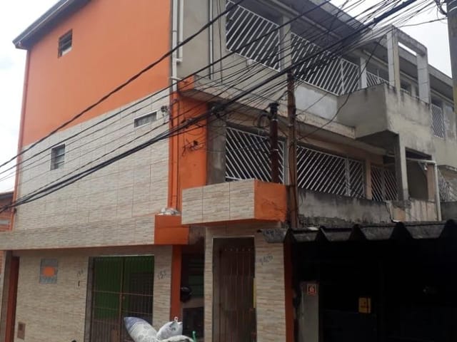 Casa com 250m² 11 quartos e 11 banheiros, à venda, no bairro Jardim Veloso em Osasco