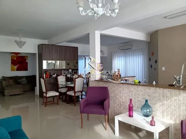 Casa com 588m² 5 quartos e 4 banheiros, à venda, no bairro Morada da Praia em Bertioga