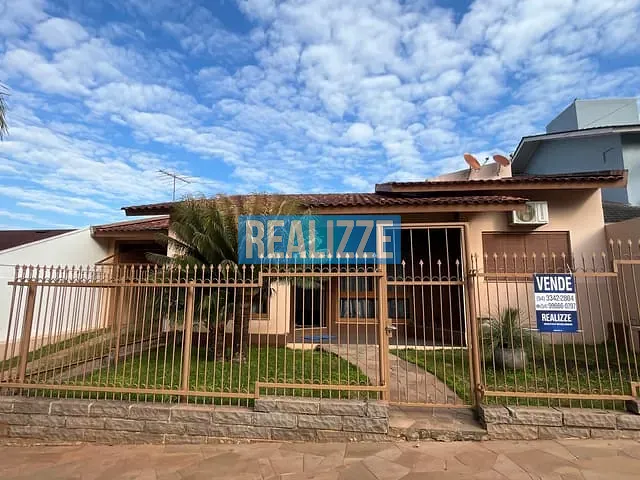 Casa com 511m² 4 quartos e 1 banheiro, à venda, no bairro Centro em Marau