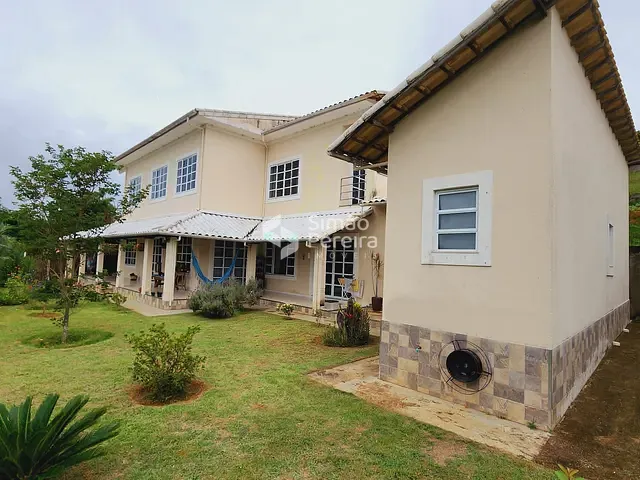 Casa 4 quartos e 3 banheiros, à venda, no bairro Balança em Simão Pereira