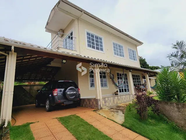 Casa 4 quartos e 3 banheiros, à venda, no bairro Balança em Simão Pereira