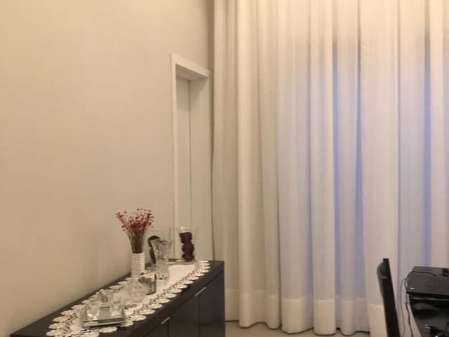 Casa 3 quartos e 4 banheiros, à venda, no bairro Quiririm em Taubaté