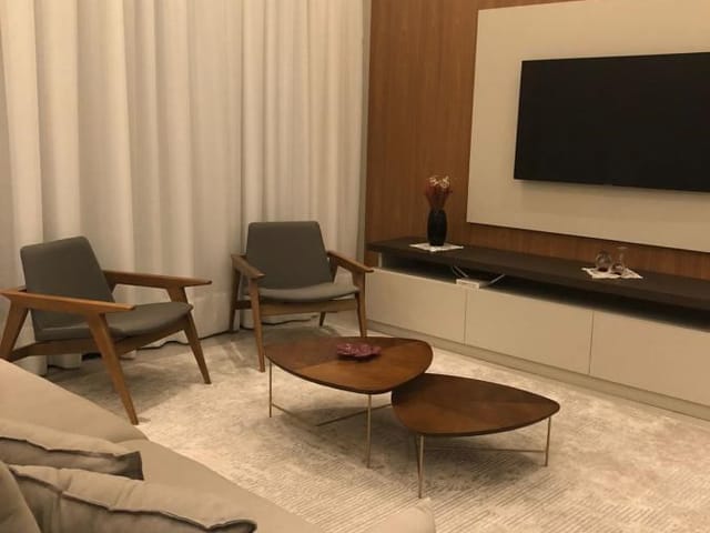 Casa 3 quartos e 4 banheiros, à venda, no bairro Quiririm em Taubaté