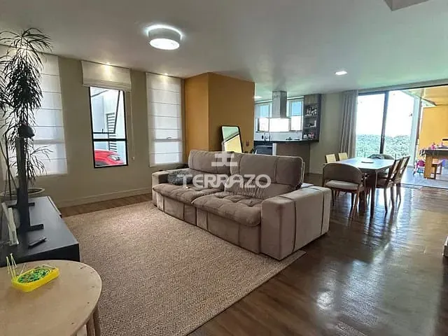 Casa 3 quartos e 3 banheiros, à venda, no bairro Casa de Pedra em Volta Redonda
