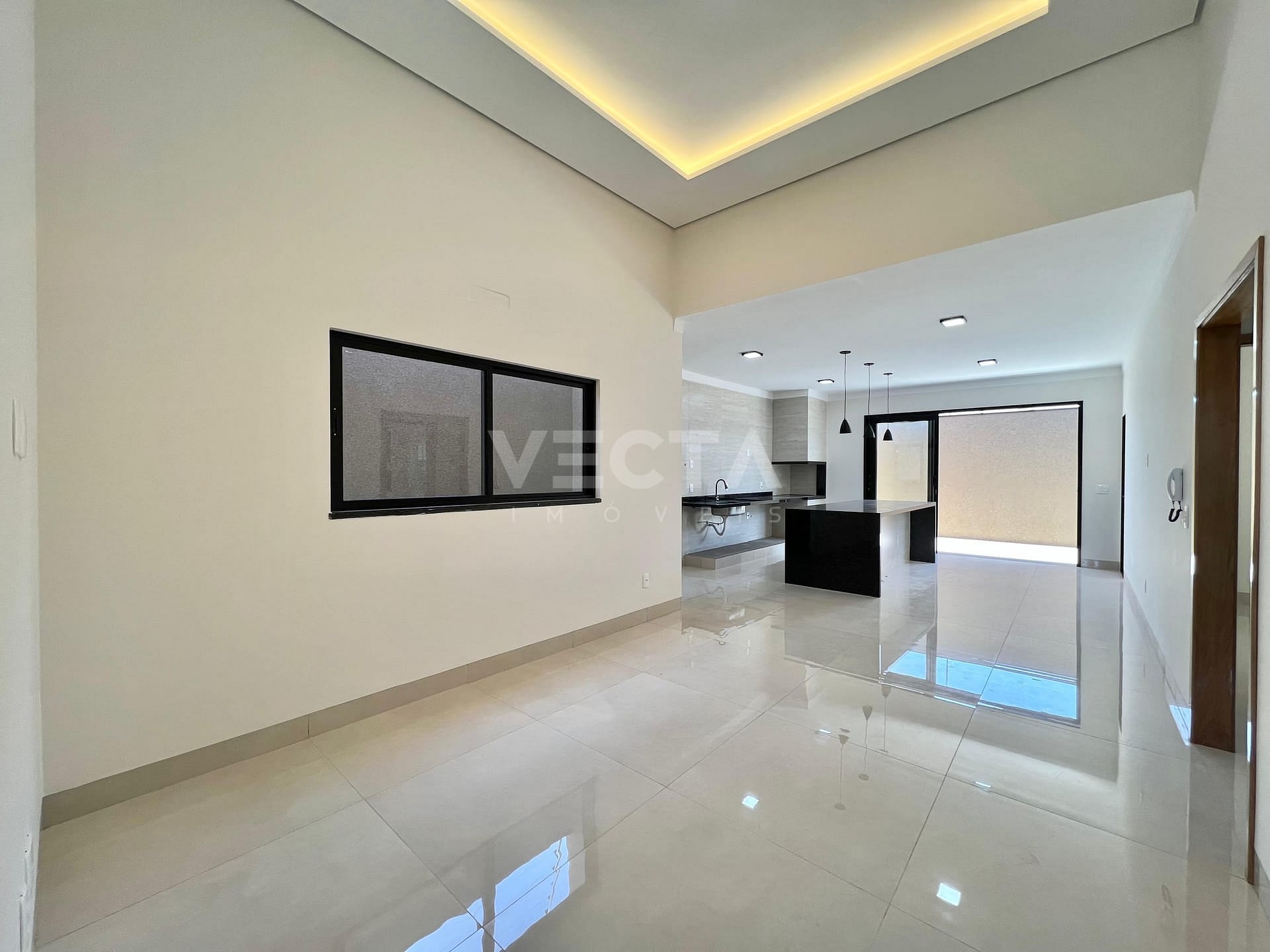 Casa à venda com 3 quartos, 120m² - Foto 1