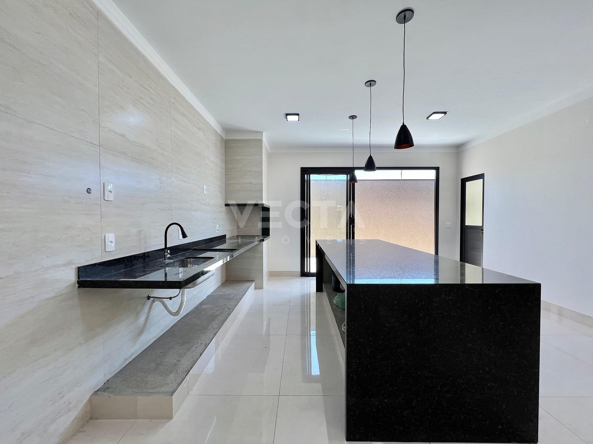 Casa à venda com 3 quartos, 120m² - Foto 3