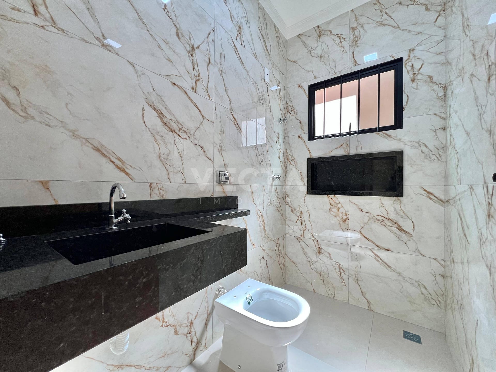 Casa à venda com 3 quartos, 120m² - Foto 9