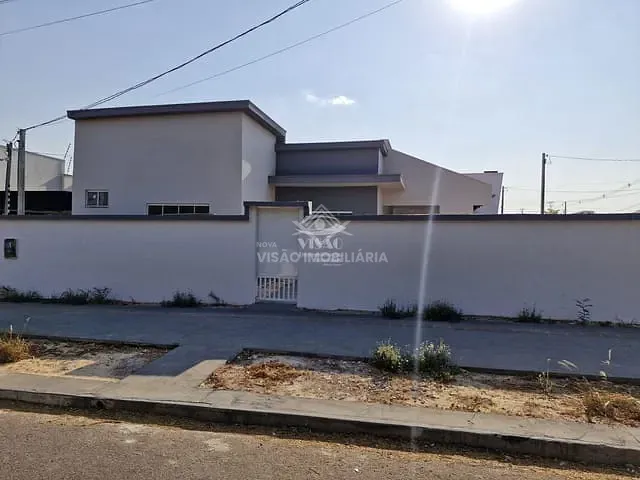 Casa com 208m² 2 quartos e 1 banheiro, à venda, no bairro Jardim Paraíso em Sinop