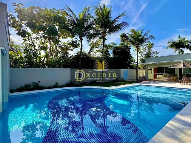 Casa com 1000m² 5 quartos e 7 banheiros, à venda, no bairro Jardim Acapulco em Guarujá