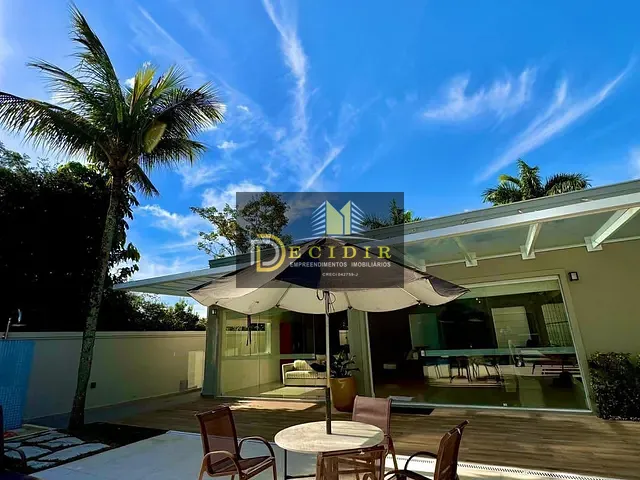 Casa com 1000m² 5 quartos e 7 banheiros, à venda, no bairro Jardim Acapulco em Guarujá