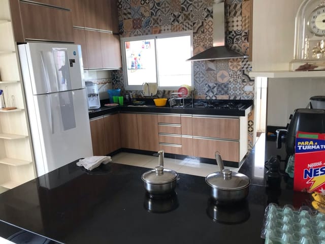 Casa com 250m² 4 quartos e 4 banheiros, à venda, no bairro Nossa Senhora Aparecida  em Cambuí