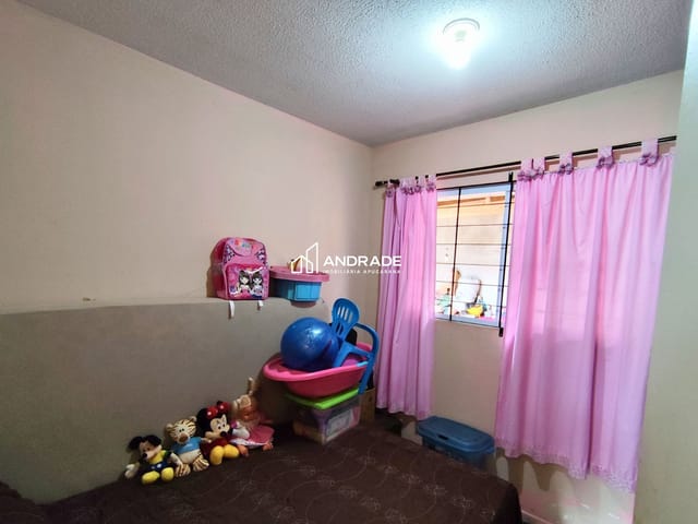 Casa 2 quartos e 1 banheiro, à venda, no bairro Conjunto Habitacional Solo Sagrado em Apucarana
