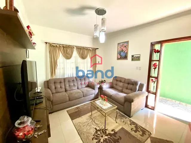 Casa com 250m² 3 quartos e 2 banheiros, à venda, no bairro Jardim Excelsior em Porto Feliz