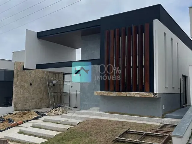 Casa com 300m² 3 quartos e 2 banheiros, à venda, no bairro Condomínio Terras do Vale em Não informado