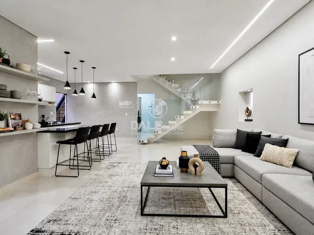 Casa com 380m² 4 quartos e 4 banheiros, à venda, no bairro Guará II em Brasília