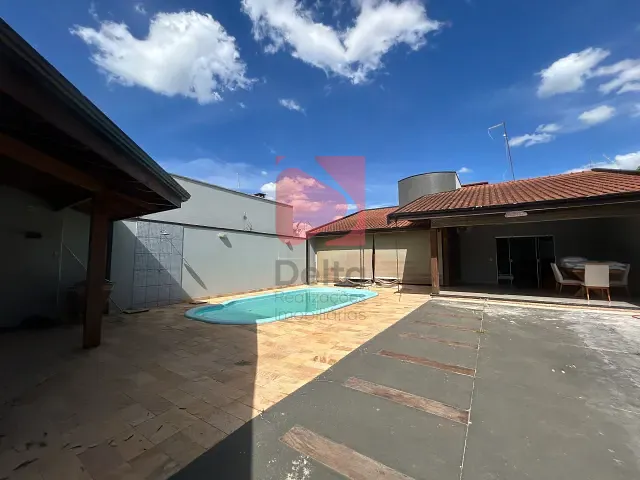 Casa 2 quartos e 2 banheiros, à venda, no bairro Jardim Rosim em Pirassununga