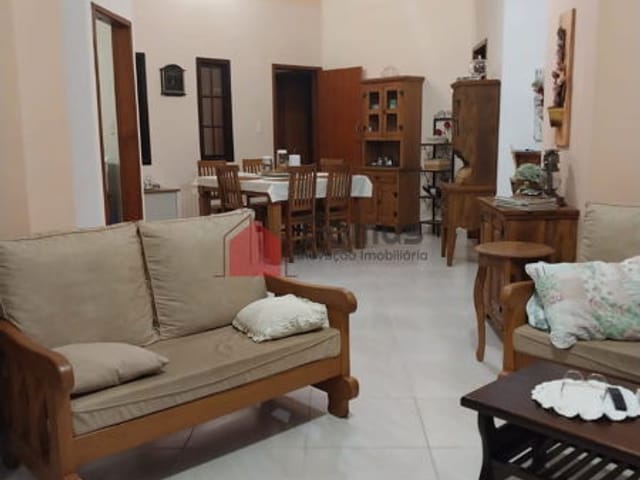 Casa com 407m², à venda, no bairro Residencial D'Napoli em Taubaté