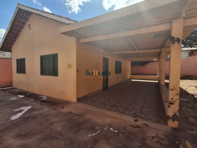 Casa com 450m² 3 quartos e 2 banheiros, para alugar, no bairro Jardim Nova Era em Aparecida de Goiânia