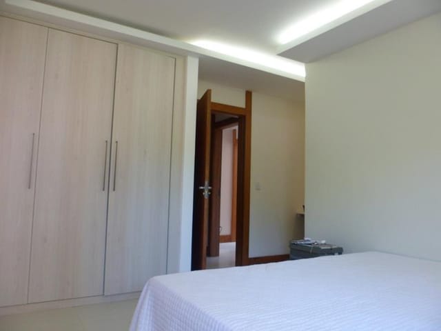 Casa com 436m² 4 quartos e 4 banheiros, à venda, no bairro Rio do Ouro em Niterói