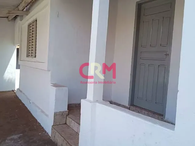 Casa com 200m² 2 quartos e 1 banheiro, para alugar, no bairro Vila Sargi em Taquaritinga