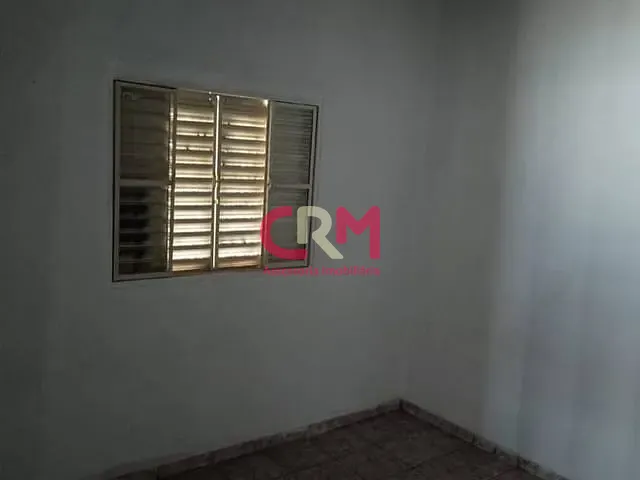 Casa com 200m² 2 quartos e 1 banheiro, para alugar, no bairro Vila Sargi em Taquaritinga