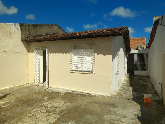 Casa 2 quartos e 1 banheiro, para alugar, no bairro Fernando Collor em Nossa Senhora do Socorro