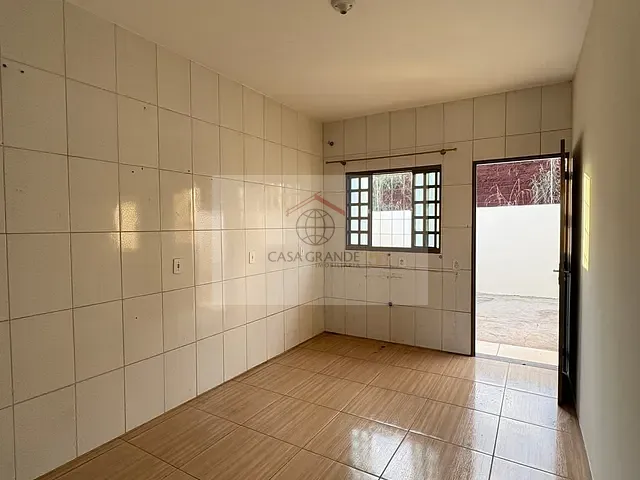 Casa com 165m² 3 quartos e 1 banheiro, à venda, no bairro Jardim das Flores em Rolândia