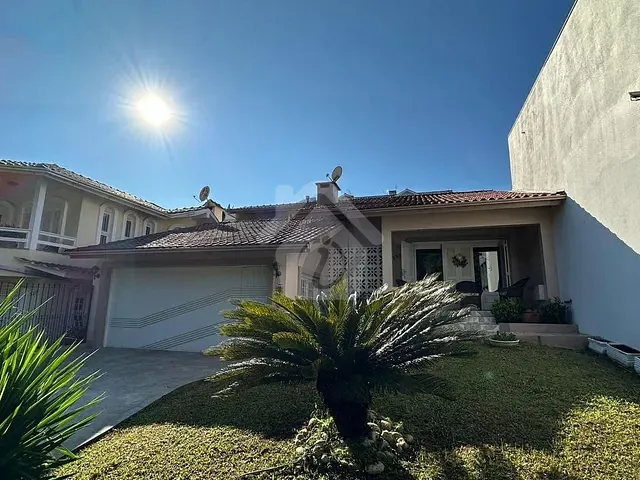 Casa com 234m² 4 quartos e 4 banheiros, à venda, no bairro Centro Administrativo em Teutônia