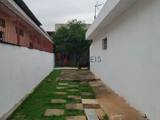 Casa com 220m² 2 quartos e 2 banheiros, à venda, no bairro Alvinópolis em Atibaia
