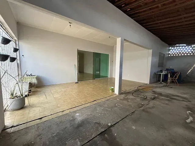 Casa 4 quartos e 1 banheiro, para alugar, no bairro Clériston Andrade em Paulo Afonso