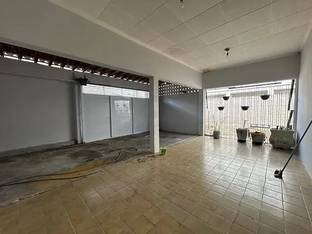 Casa 4 quartos e 1 banheiro, para alugar, no bairro Clériston Andrade em Paulo Afonso