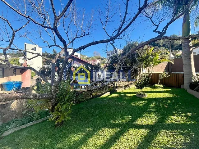 Casa 3 quartos e 2 banheiros, para alugar, no bairro Arvoredo em Concórdia