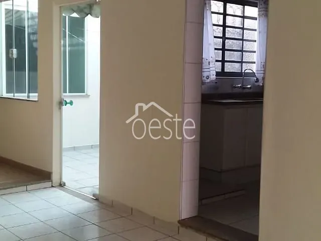 Casa com 277m² 3 quartos e 1 banheiro, à venda ou para alugar, no bairro Centro em Santa Bárbara D'Oeste