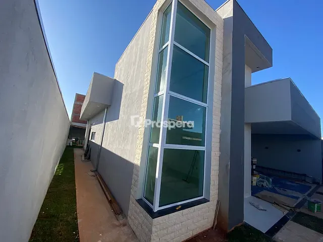 Casa com 300m² 3 quartos e 2 banheiros, à venda, no bairro Residencial Cerejeiras em Anápolis