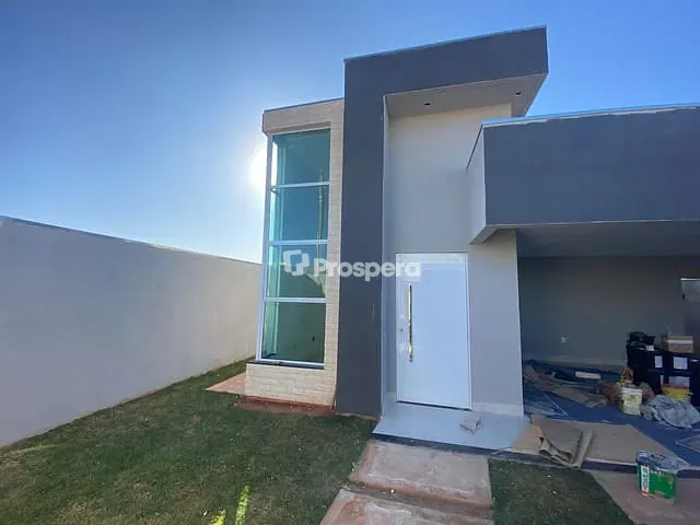 Casa com 300m² 3 quartos e 2 banheiros, à venda, no bairro Residencial Cerejeiras em Anápolis