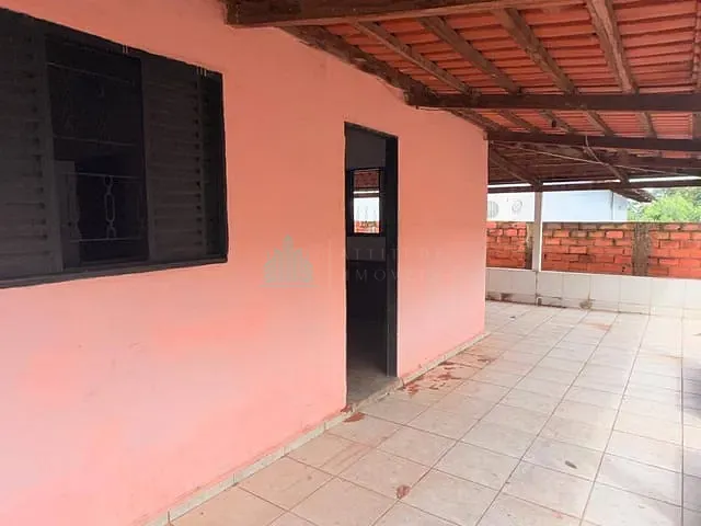 Casa 2 quartos e 2 banheiros, à venda, no bairro Loteamento Santa Terezinha em Catalão