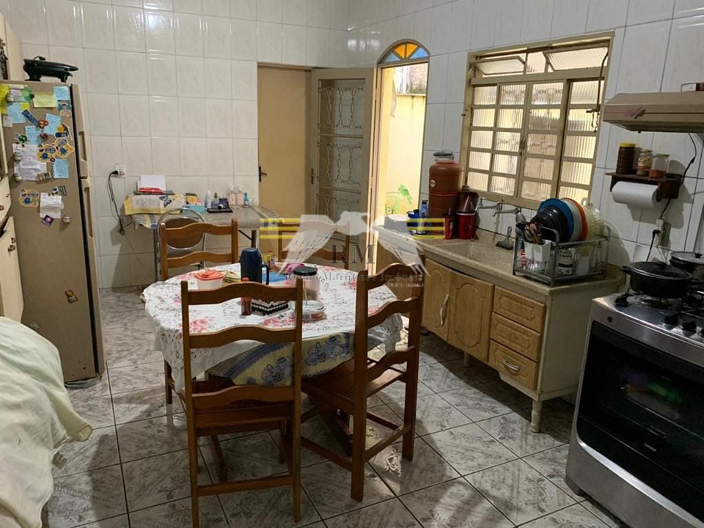 Casa à venda com 2 quartos, 90m² - Foto 7