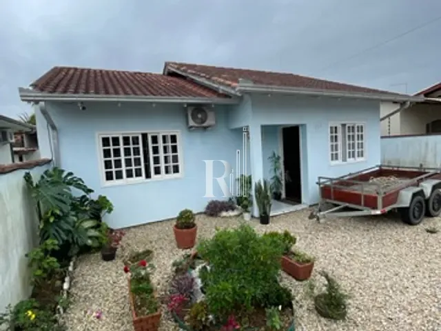 Casa 3 quartos e 3 banheiros, à venda, no bairro universitario em Tijucas