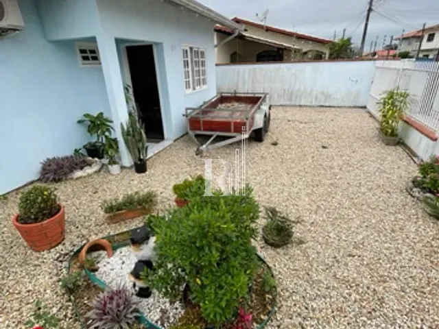 Casa 3 quartos e 3 banheiros, à venda, no bairro universitario em Tijucas