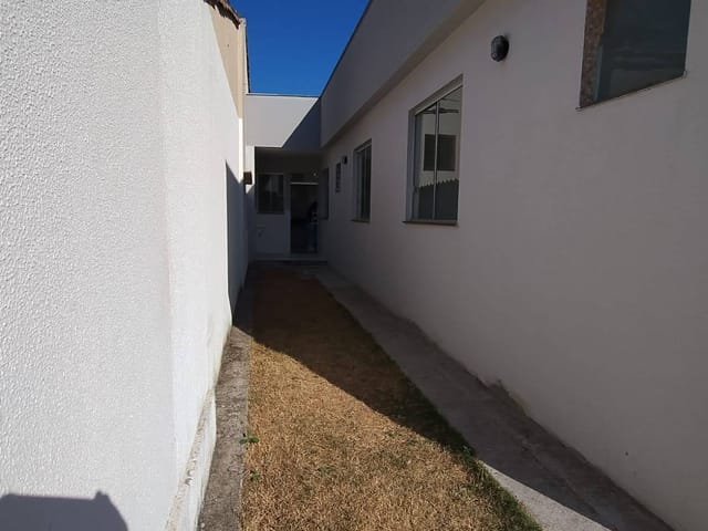 Casa 3 quartos e 1 banheiro, à venda, no bairro Nacional em Contagem
