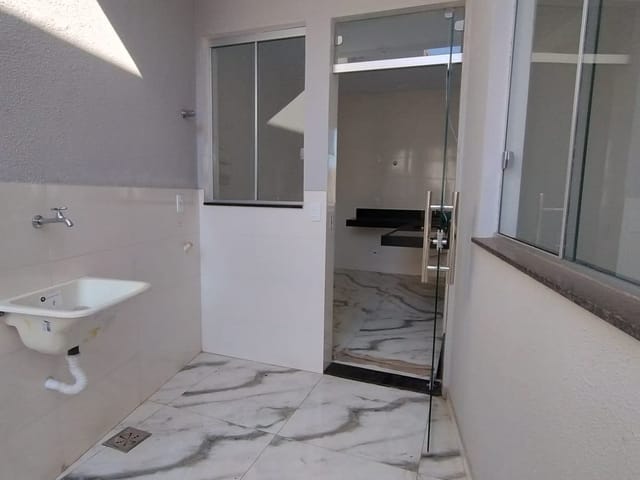 Casa 3 quartos e 1 banheiro, à venda, no bairro Nacional em Contagem