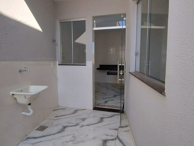 Casa 3 quartos e 1 banheiro, à venda, no bairro Nacional em Contagem
