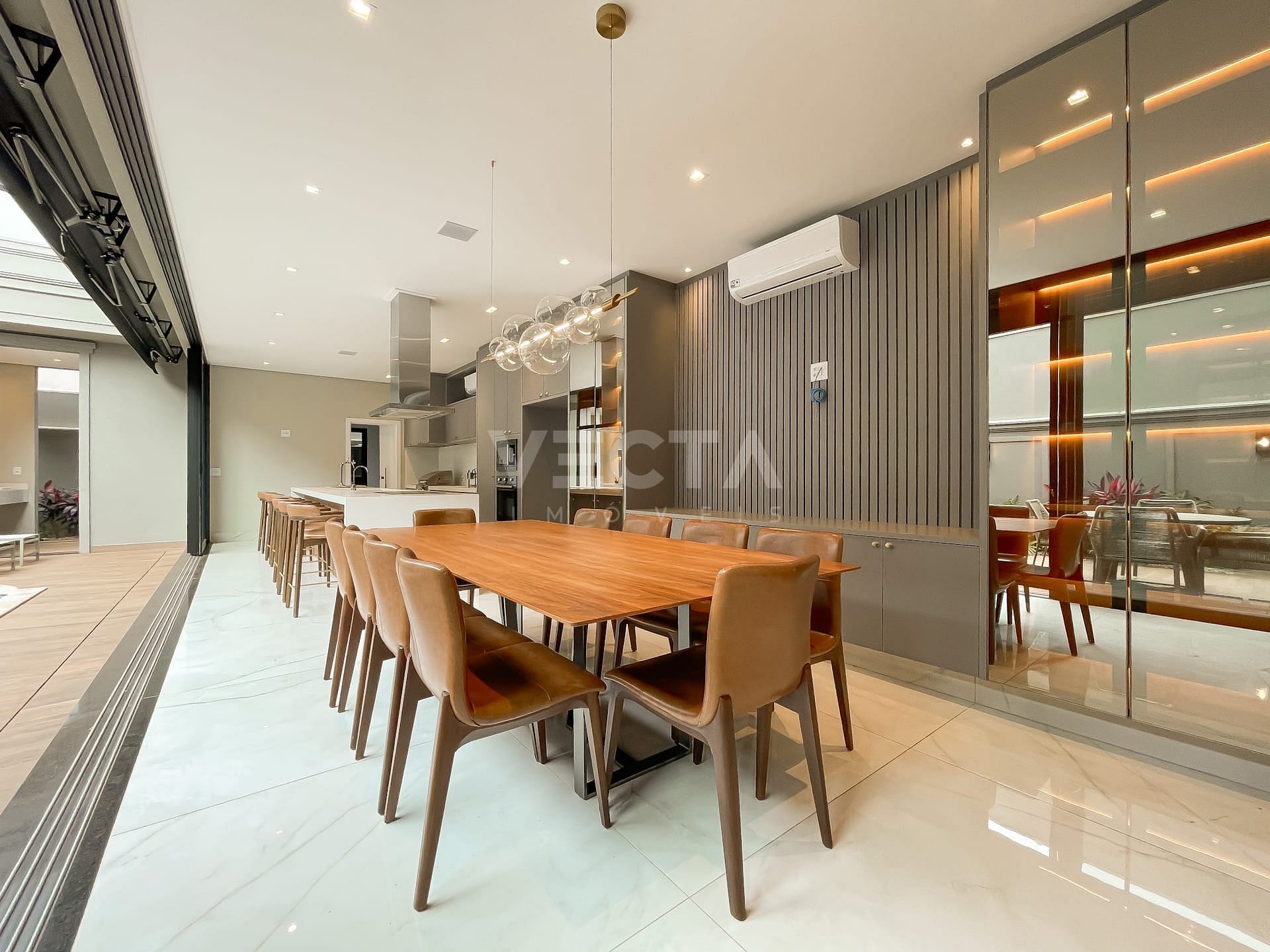 Casa à venda com 3 quartos, 262m² - Foto 8