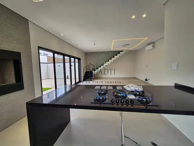 Casa com 250m² 3 quartos e 4 banheiros, à venda, no bairro Cézar de Souza em Mogi das Cruzes