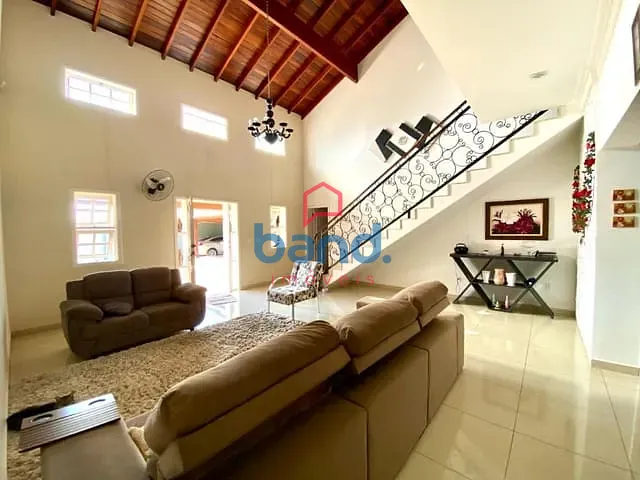 Casa com 700m² 3 quartos e 3 banheiros, à venda, no bairro Residencial Jandira Diez Alcala em Porto Feliz