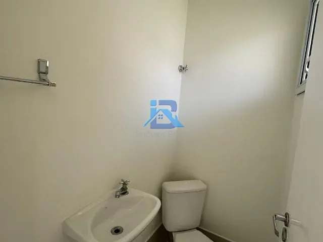 Casa com 125m² 3 quartos e 1 banheiro, para alugar, no bairro Vila Santa Terezinha em Itatiba