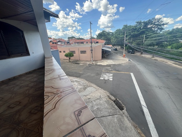 Casa com 299m² 3 quartos e 2 banheiros, para alugar, no bairro Parque Orlanda II em Piracicaba